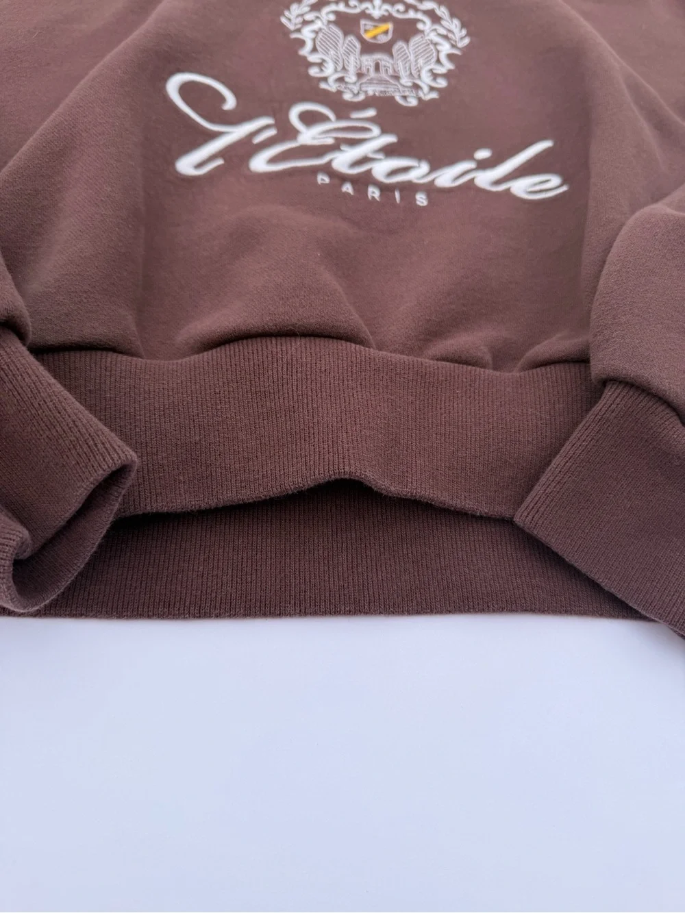 Abercrombie & Fitch L'Étoile Paris Crest Crewneck Sweatshirt
